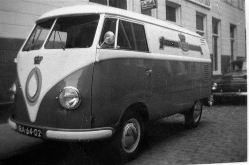 RA-64-02 Volkswagen Transporter bestelwagen 1957