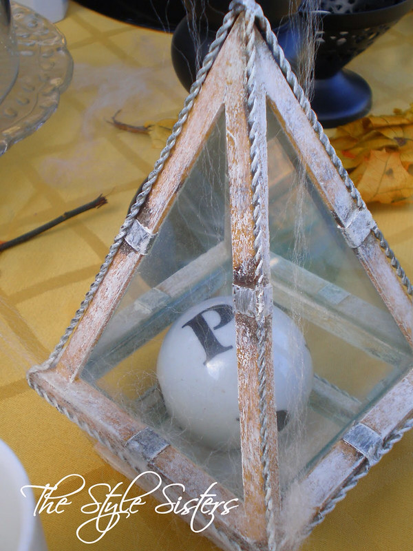 Triangle glass decor with black and white ball Halloween
