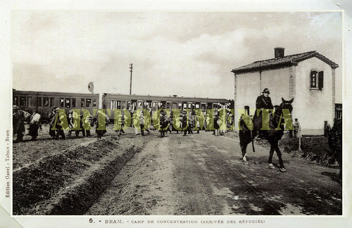 Bram (Aude), Campo de concentración, la llegada de los 'refugiados'. by Octavi Centelles