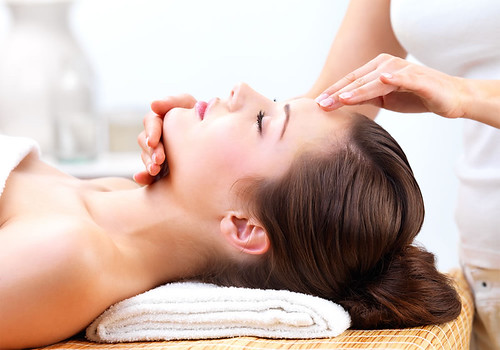 facial-treatments-background