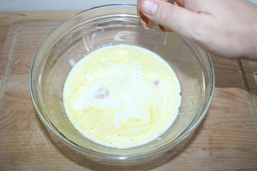 40 - Eier aufschlagen / Add eggs