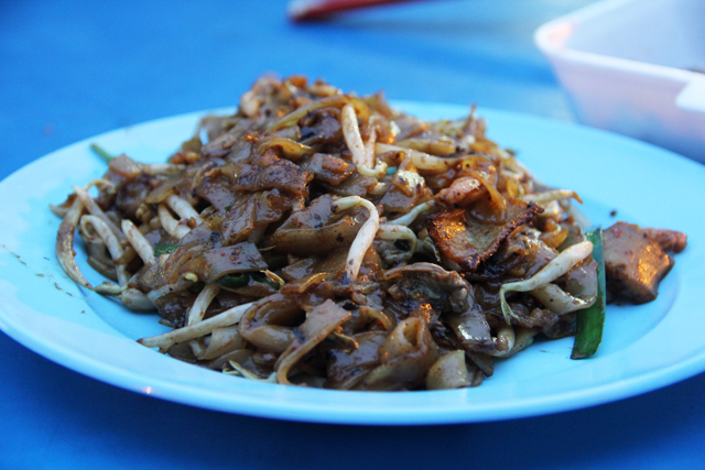 Fried Kuey Teow w/ Salted Chicken Egg
