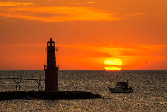 Algoma, Wisconsin, Lighthouse, Sunrise, Photography, Photo, Boat, Charter Fishing, Lake Michigan