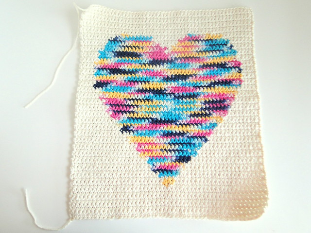 intarsia crochet heart