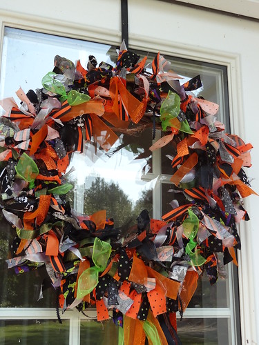 Halloween Rag Wreath Sept 2012