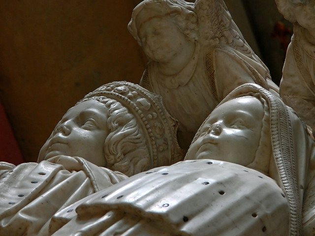 Sir John Throckmorton tudor tomb children