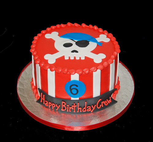 6th birthday pirate skull cake