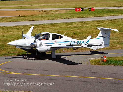OH-RSH Diamond DA-42 Twin Star by Jersey Airport Photography