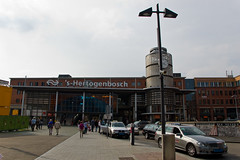 's-Hertogenbosch - Gare