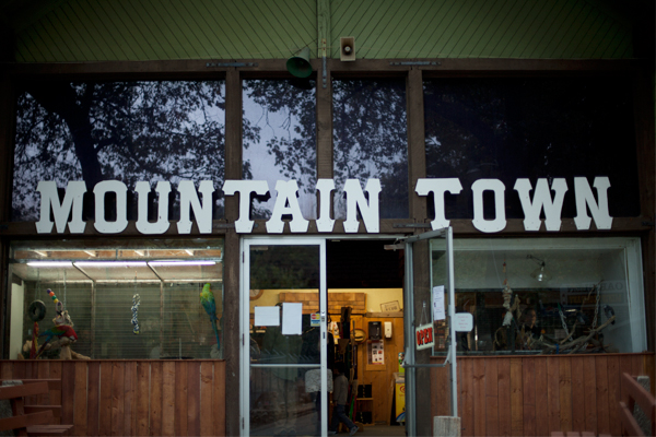 calivintage: mountain town