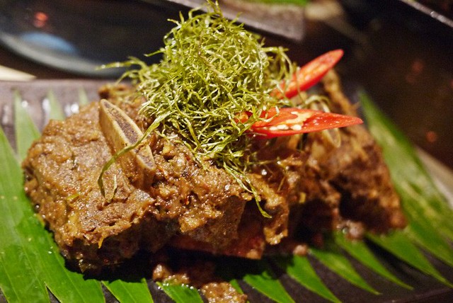 beef rendang - makan kitchen doubletree by hilton