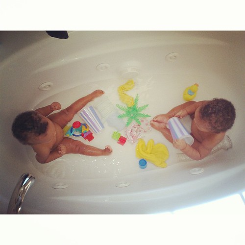#hickstwins first bath together