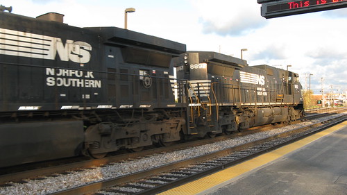 Eastbound Norfolk Southern Railroad freight train.  Elmwood Park Illinois.  Late October 2012. by Eddie from Chicago