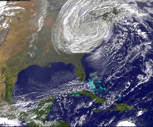 全球暖化和氣旋之間的關聯仍有待更多研究了解。圖為2012年席捲美國的颶風珊迪。（照片：dsleeter_2000）