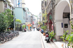 歸綏街的小巷弄 至今仍保留著日據時期的建築風格