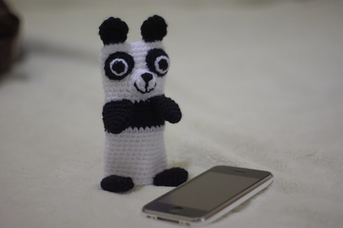 amigurumi #71 M Panda iPhone cosy 1