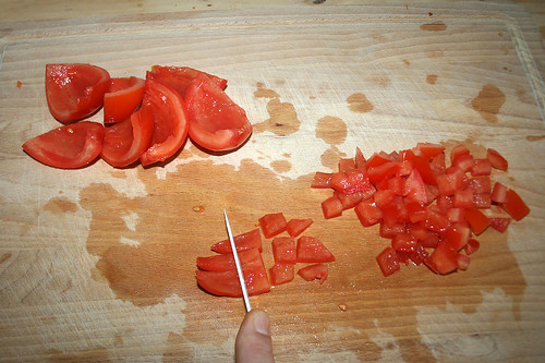22 - Tomaten würfeln / Dice tomatoes