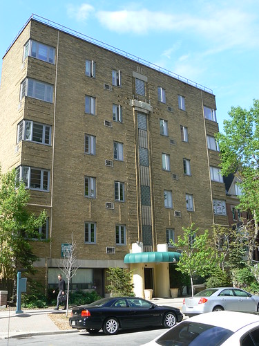 Cloverhill Apartments, Toronto