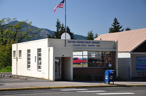 Cascade Locks post office