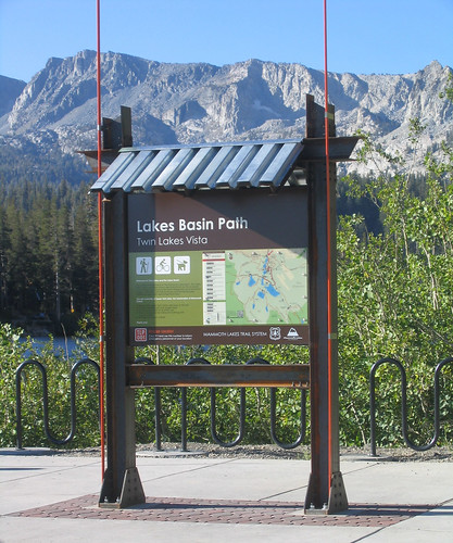 A total of 125 wayfinding signs and 16 interpretive exhibits were installed along various Mammoth Lakes paths and trails using Forest Service Recovery Act funding. US Forest Service photo.