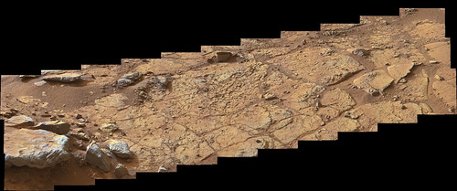 CURIOSITY sol 153 MastCam right 10000 x 4174 pixel - drill target John Klein