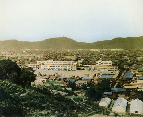 東中学の校舎遠景　1962年 by Poran111