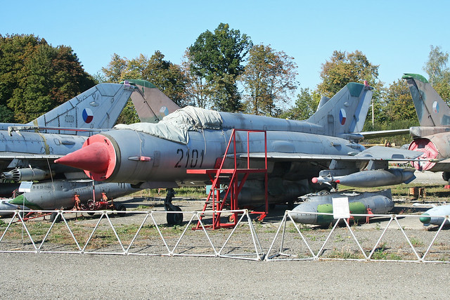 Mikoyan MiG-21R Fishbed-H '2101'