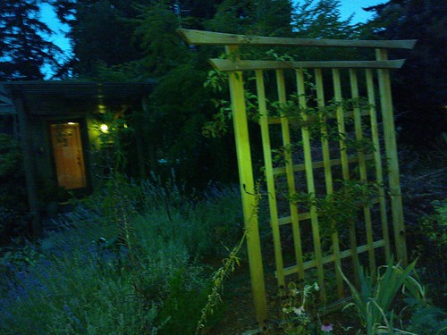 Japanese Shinto style fence, Seattle, Washington, USA by Wonderlane