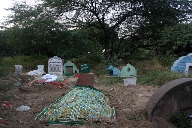 Mission Delhi – Mumtaz Begum, Panj Peeran Graveyard