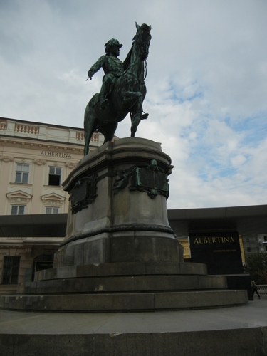 DSCN9030 _ Erzherzog Albrecht Statue, in front of Albertina Museu, Wien, 2 October - 500