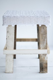 wood & wool stool gina [snowy white stool]