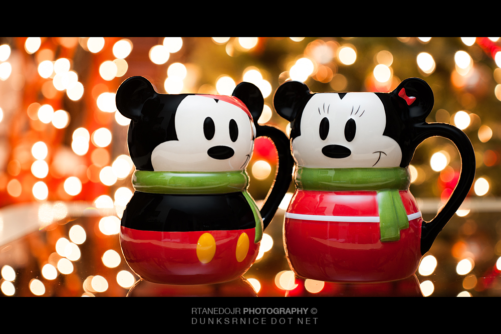 334 of 366 || Mickey & Minnie Holiday Cups.