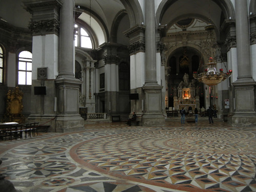 DSCN2789 _ Basilica di Santa Maria della Salute, Venezia, 15 October