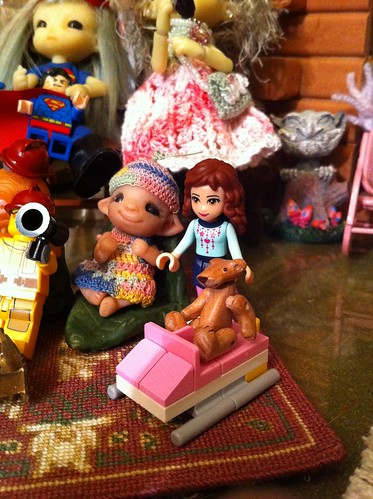 LeGo Advent Friends DaY 2 - "Pink Snowmobile" w/ Lil Bear & Baby Pearlie by DollZWize