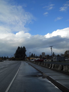 Estacada is sunny, but the bank of clouds to the north is starting to look fairly unhappy