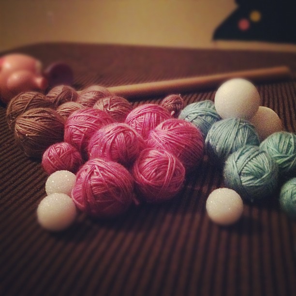 Making yarn balls and watching Pretty Little Liars while listening to Clara's bedtime protests. Oh the joys of motherhood.