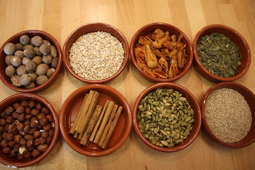 Spices, nuts & seeds