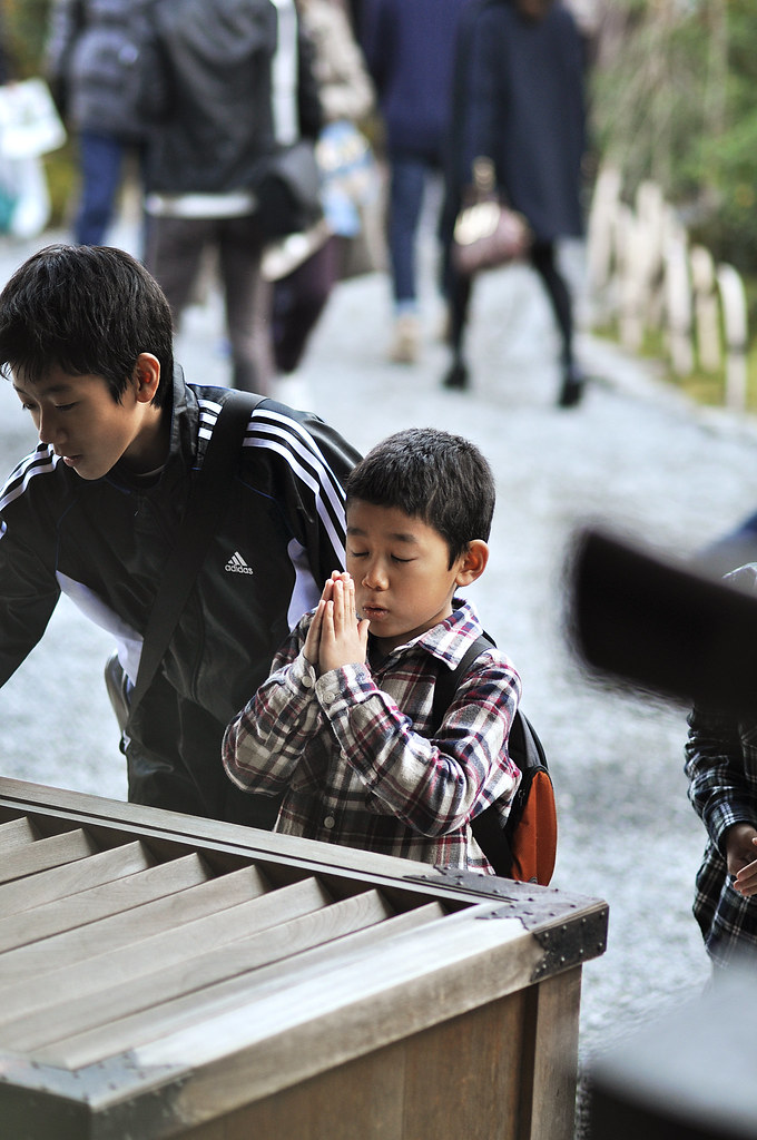 Boy Prays at Tenryuji