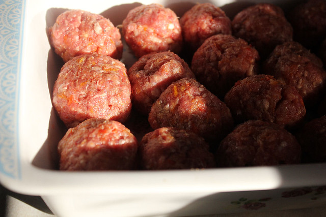 Red pepper meatballs