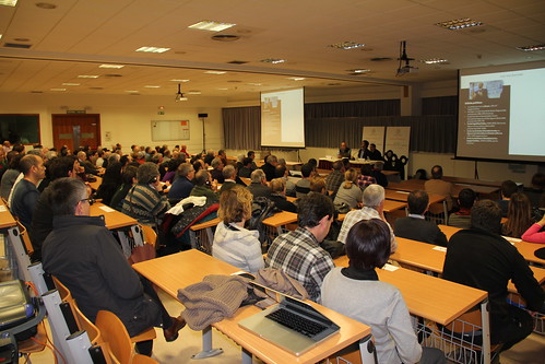 Más de 200 personas asistieron a 'Arizmendi Topaketak 2012'