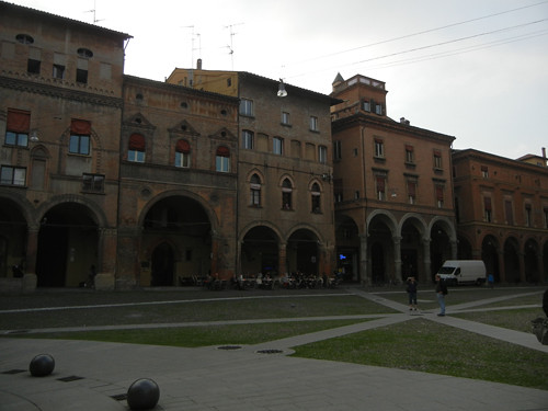 DSCN4988 _ Piazza Santo Stefano, Bologna, 18 October