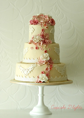 vintage wedding cake by {zalita}
