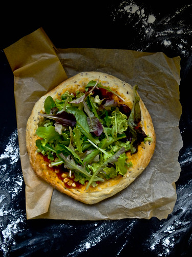 mexican salad pizza // quinoa crust