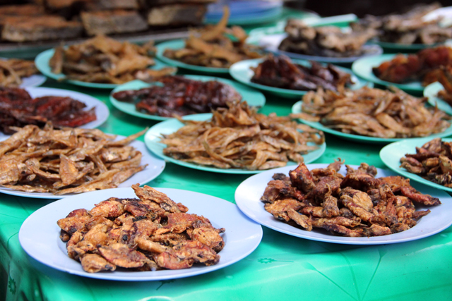 Food tour of Sriyan Market (ตลาดศรีย่าน)