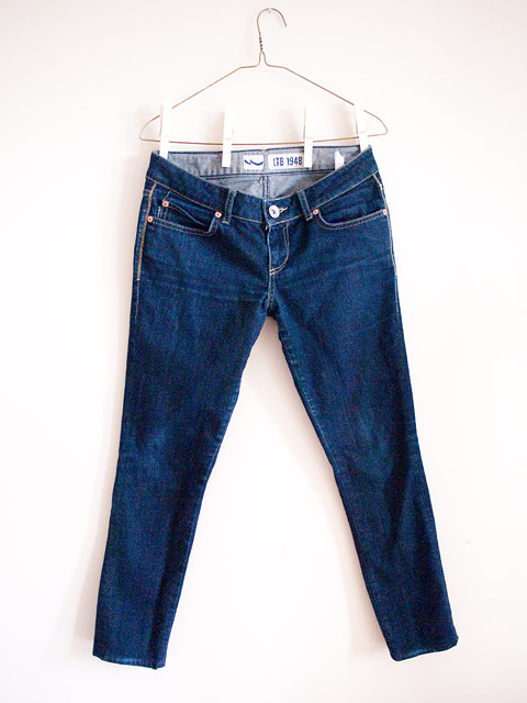 Tie-Dye Bleached Denim DIY: Make Your Skinny Jeans Trendy - dushonok