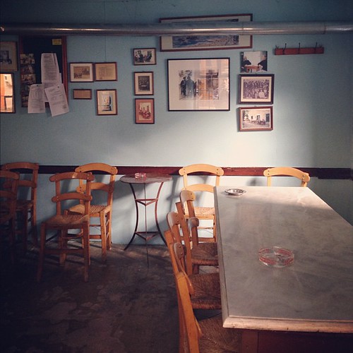 Καφενείο στον Λαύκο Πηλίου... by Dimitris Amountzas