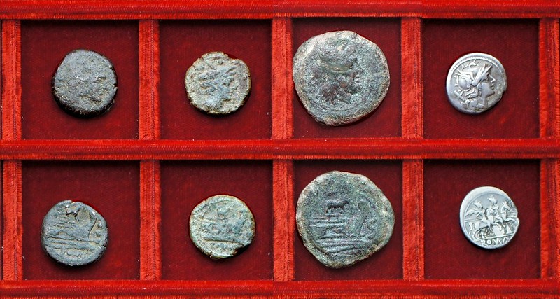 RRC 122 dog bronzes, RRC 124 meta denarius, Ahala collection, coins of the Roman Republic