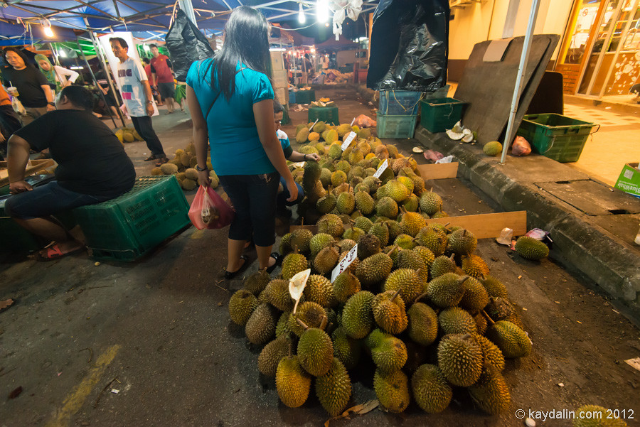 kuching night market