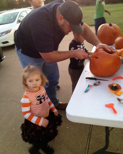 Pumpkin Carving at Dodd's3