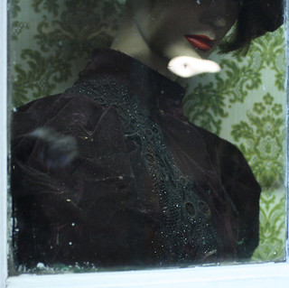 Lady under glass, detail